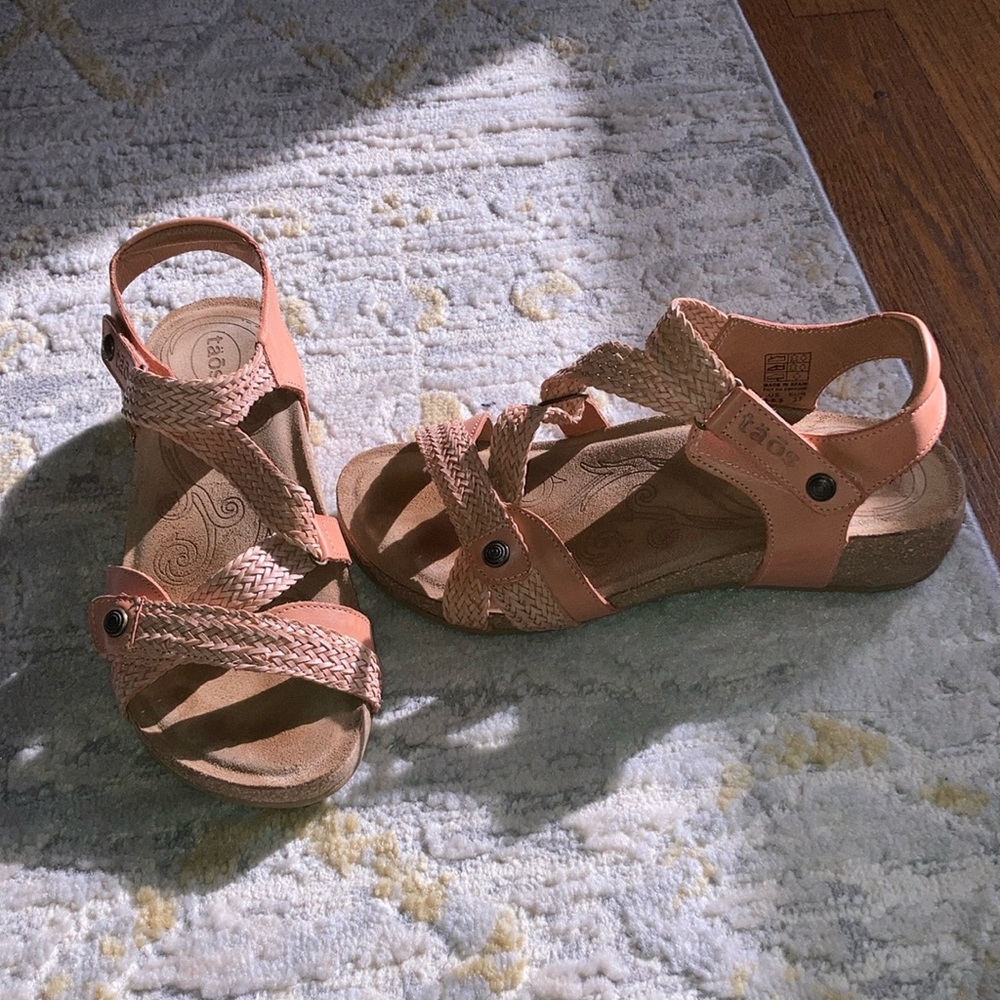 Taos sandals
